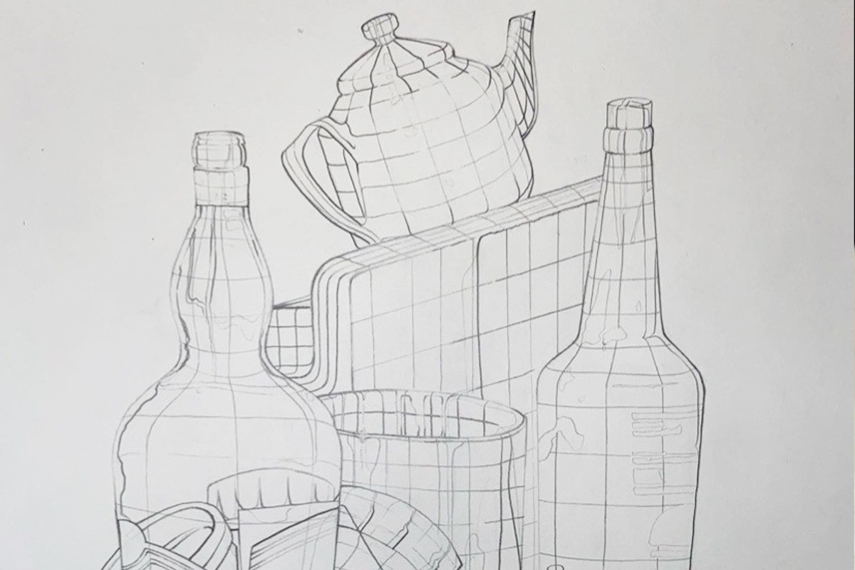 Contour line drawing of a teapot and bottles