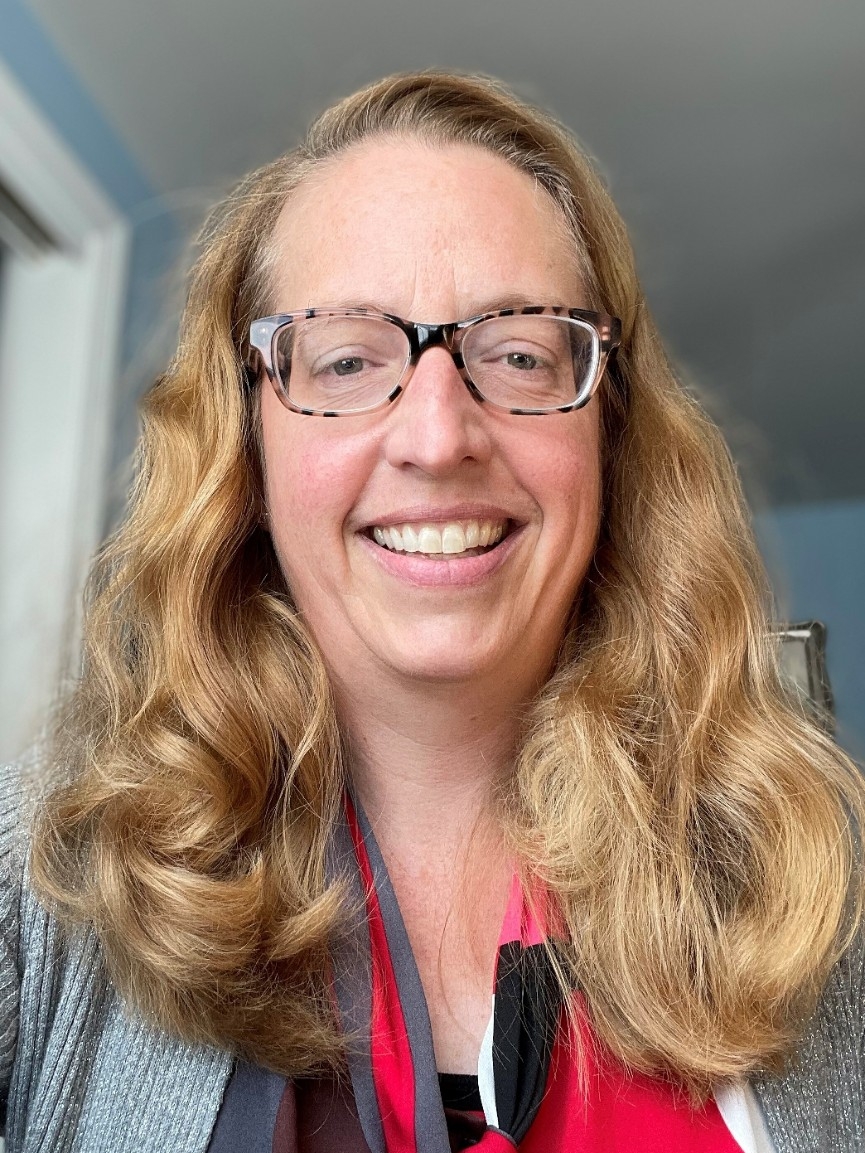 Dr. Robertson headshot