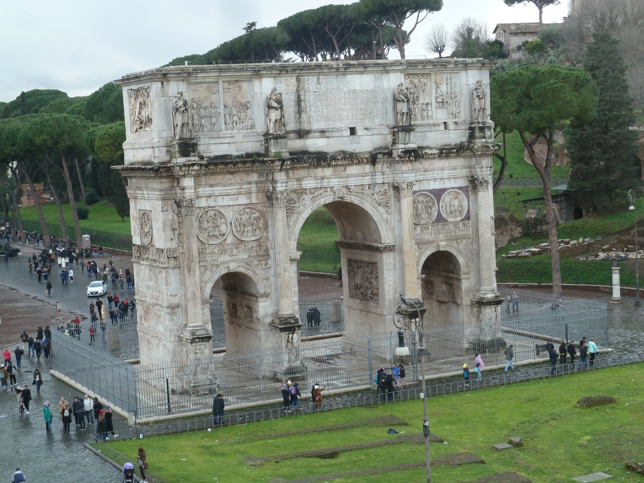 Roman arch with pedestrians