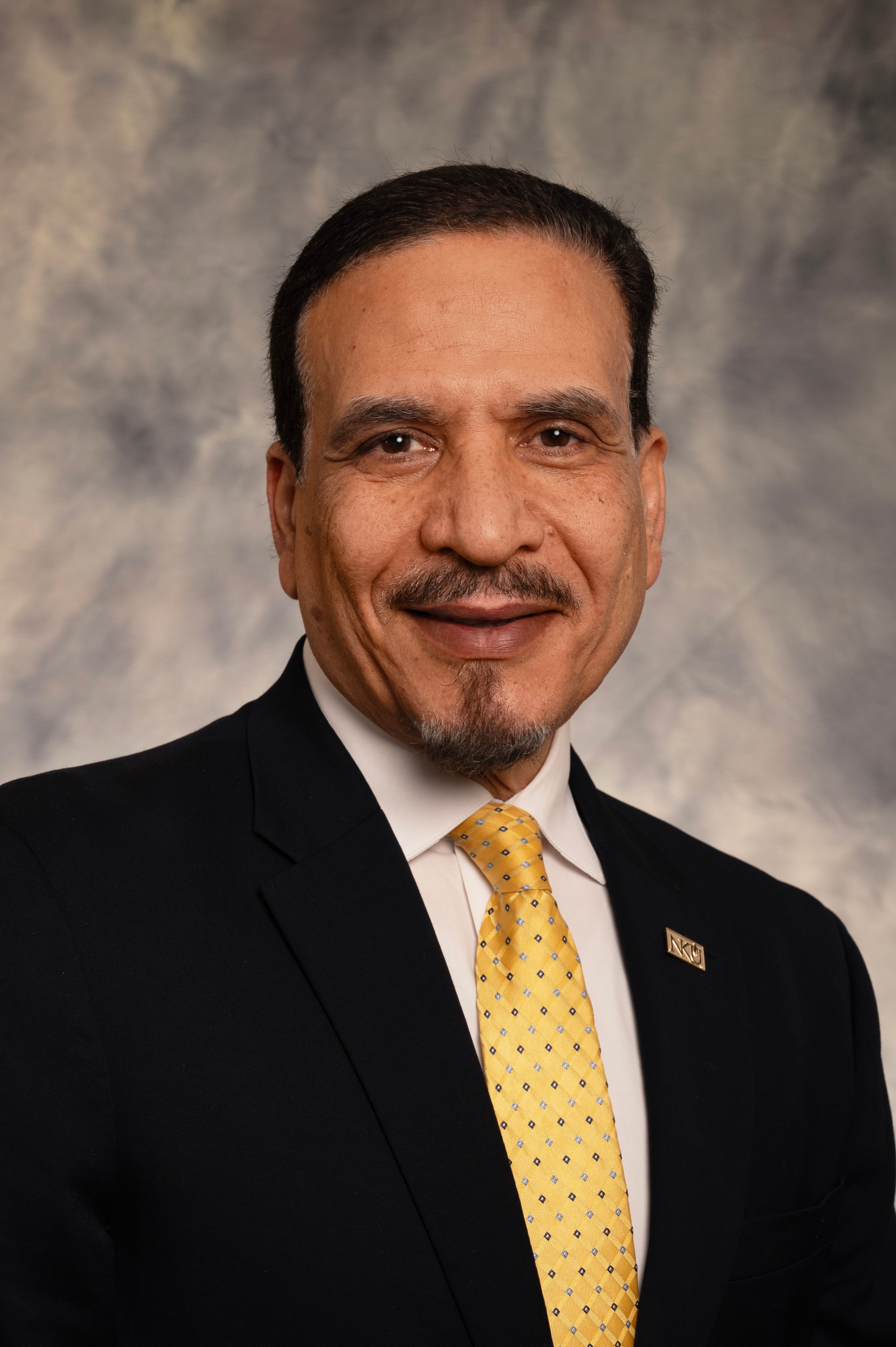 Headshot of Hassan HassabElnaby