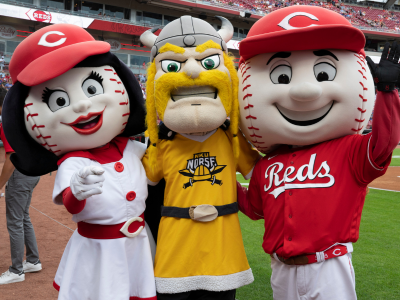 Victor with Cincinnati Reds