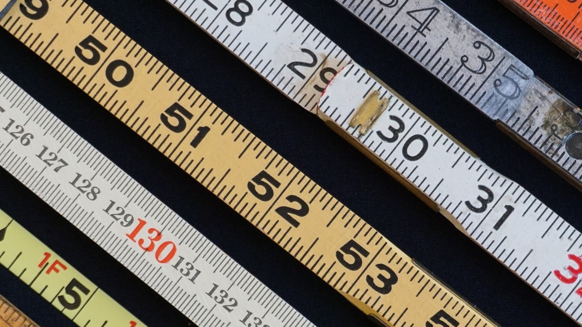 measuring tapes and rulers
